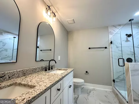 Bath - 72 Pollard Rd, Temple, GA 30179 photo 5 of 11
