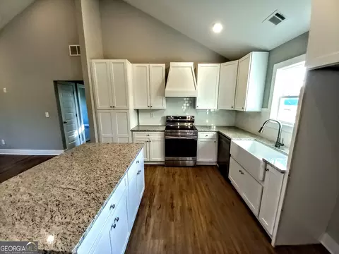 Kitchen - 72 Pollard Rd, Temple, GA 30179 photo 1 of 3
