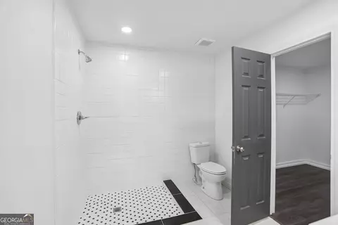 Bath - 35 Fourwood Dr, Covington, GA 30016 photo 6 of 6