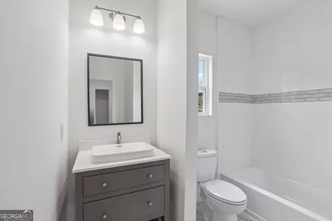 Bath - 35 Fourwood Dr, Covington, GA 30016 photo 4 of 6