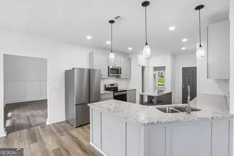 Kitchen - 35 Fourwood Dr, Covington, GA 30016 photo 2 of 3