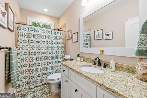 Bath - 2471 Newborn Rd, Rutledge, GA 30663 photo 1 of 2
