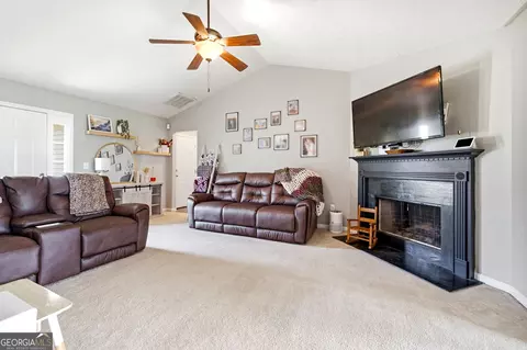 Living - 121 Crest View Dr, Carnesville, GA 30521 photo 1 of 1