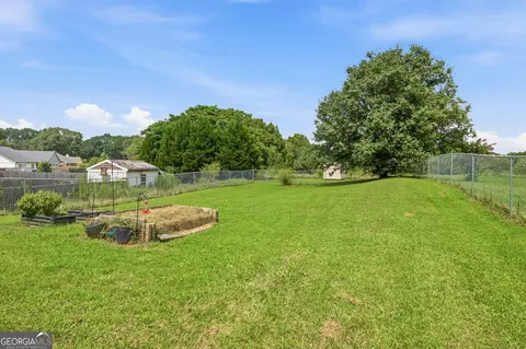 Exterior - 121 Crest View Dr, Carnesville, GA 30521 photo 3 of 5