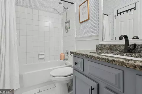 Bath - 205 Hedgewick Way, Tyrone, GA 30290 photo 9 of 11