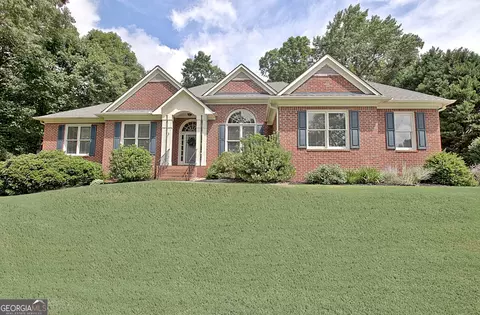 Exterior - 205 Hedgewick Way, Tyrone, GA 30290 photo 3 of 38
