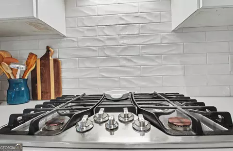Kitchen - 205 Hedgewick Way, Tyrone, GA 30290 photo 7 of 7