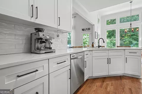 Kitchen - 205 Hedgewick Way, Tyrone, GA 30290 photo 4 of 7