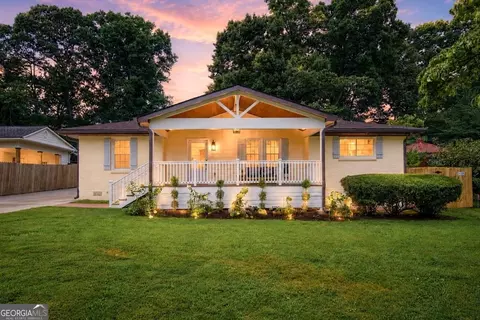 989 Oakview Dr SE, Smyrna, GA 30080