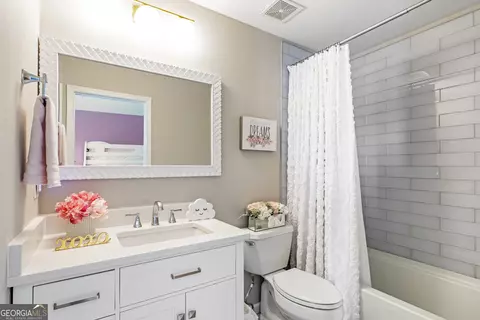 Bath - 515 Delaperriere Loop, Jefferson, GA 30549 photo 5 of 5