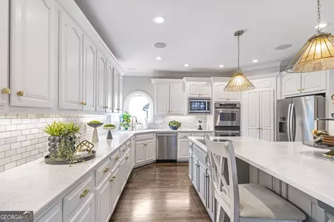 Kitchen - 515 Delaperriere Loop, Jefferson, GA 30549 photo 2 of 5
