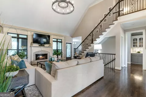 Living - 515 Delaperriere Loop, Jefferson, GA 30549 photo 1 of 2