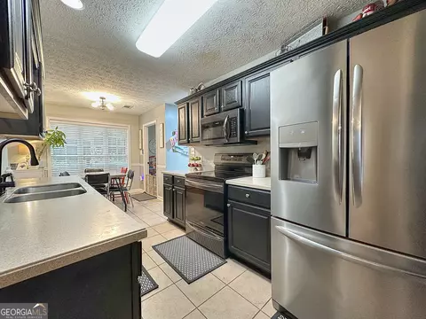 Kitchen - 101 Drew Dr, Lagrange, GA 30241 photo 2 of 2