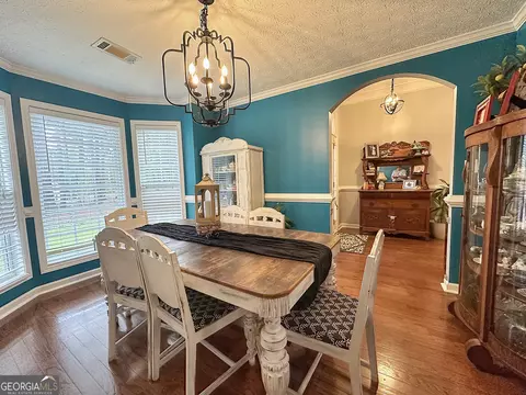 Dining - 101 Drew Dr, Lagrange, GA 30241 photo 2 of 2