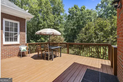 Exterior - 1041 Spring Lake Dr, Bishop, GA 30621 photo 5 of 16