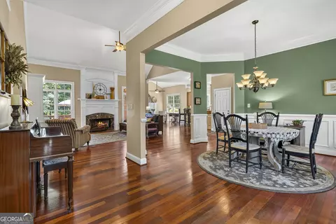 Dining - 1041 Spring Lake Dr, Bishop, GA 30621 photo 1 of 3