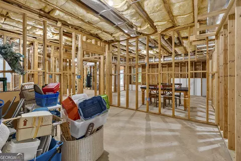 Entry Way - 1041 Spring Lake Dr, Bishop, GA 30621 photo 6 of 6