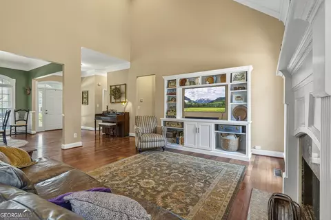 Living - 1041 Spring Lake Dr, Bishop, GA 30621 photo 2 of 2