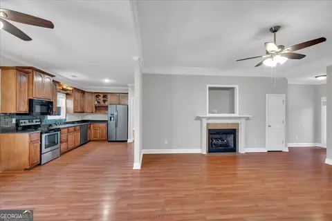 Living - 109 Ritz Ln, Perry, GA 31069 photo 1 of 8