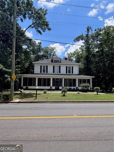 606 E Solomon St, Griffin, GA 30223