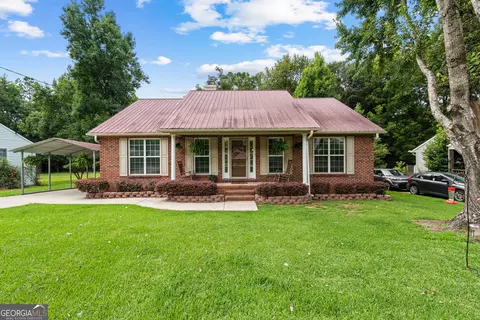615 Peach St, Manchester, GA 31816