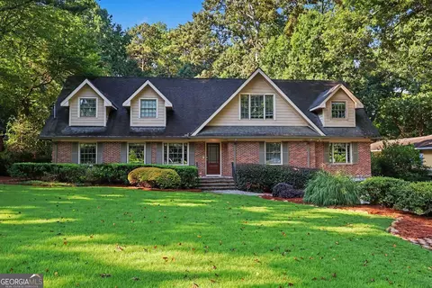 804 Pinetree Dr, Decatur, GA 30030