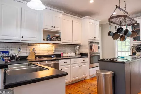 Kitchen - 978 Stark Rd, Jackson, GA 30233 photo 3 of 3