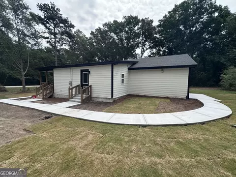 Exterior - 1238 Highway 142 E, Covington, GA 30014 photo 6 of 7