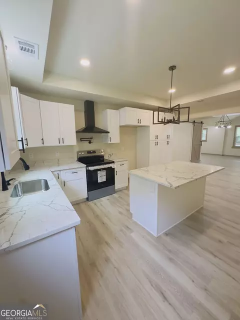 Kitchen - 1238 Highway 142 E, Covington, GA 30014 photo 2 of 4