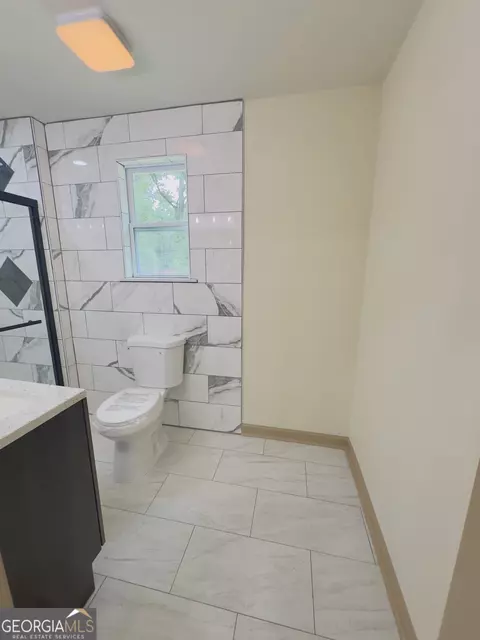 Bath - 1238 Highway 142 E, Covington, GA 30014 photo 3 of 3
