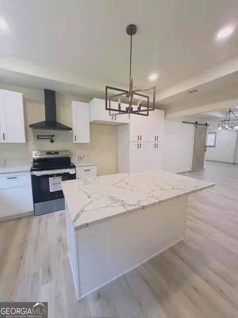 Kitchen - 1238 Highway 142 E, Covington, GA 30014 photo 4 of 4