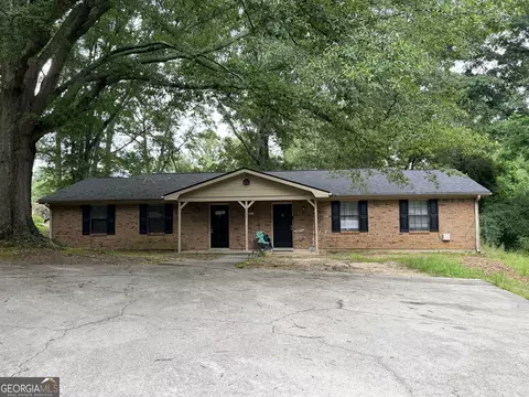 1026 Barn Oak Ct NE, Conyers, GA 30012