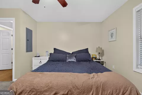 Bedroom - 3548 Lakeview Dr, Gainesville, GA 30501 photo 5 of 6