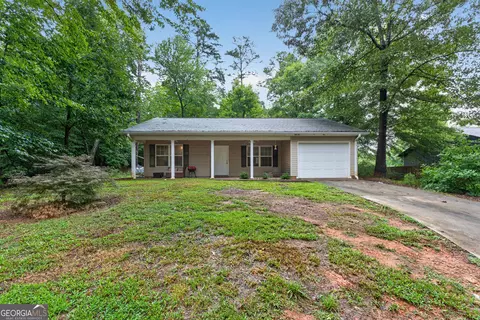 Exterior - 3548 Lakeview Dr, Gainesville, GA 30501 photo 7 of 8