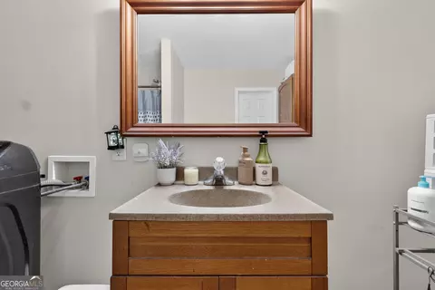 Bath - 3548 Lakeview Dr, Gainesville, GA 30501 photo 1 of 1