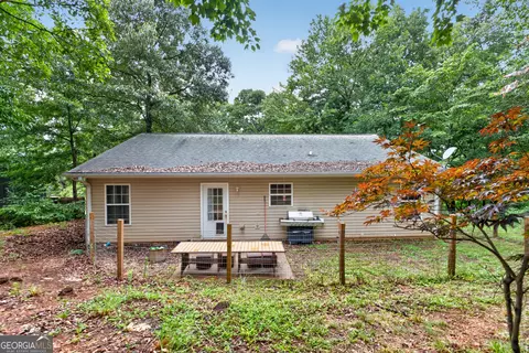 Exterior - 3548 Lakeview Dr, Gainesville, GA 30501 photo 5 of 8