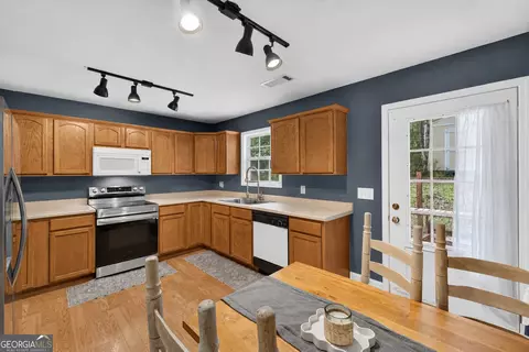 Kitchen - 3548 Lakeview Dr, Gainesville, GA 30501 photo 1 of 5