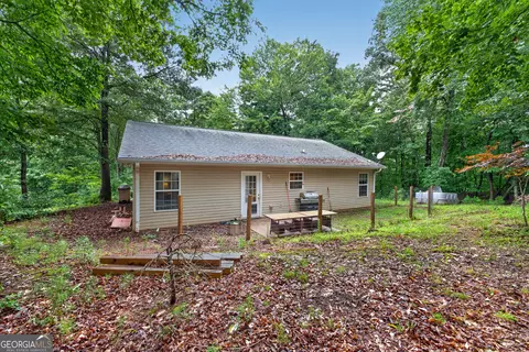 Exterior - 3548 Lakeview Dr, Gainesville, GA 30501 photo 4 of 8