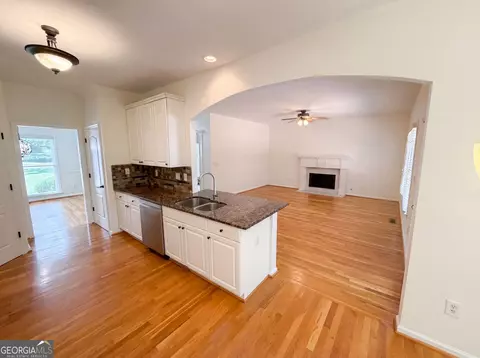 Living - 3612 Brookefall Ct, Suwanee, GA 30024 photo 4 of 9