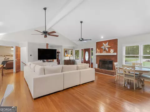 Living - 150 Knights Cir, Covington, GA 30016 photo 2 of 2