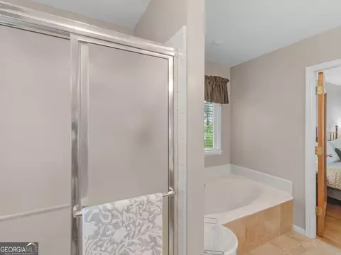 Bath - 150 Knights Cir, Covington, GA 30016 photo 3 of 5