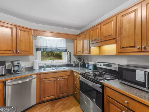 Kitchen - 150 Knights Cir, Covington, GA 30016 photo 1 of 4