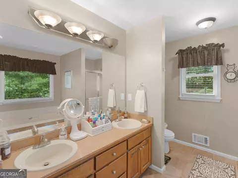 Bath - 150 Knights Cir, Covington, GA 30016 photo 1 of 5