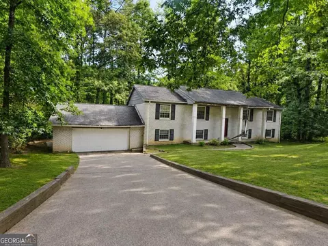135 Greenhill Ct SW, Atlanta, GA 30331
