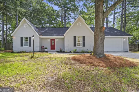321 Doublegate Dr, Bonaire, GA 31005
