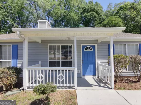 Exterior - 6220 Harvard Ct, Morrow, GA 30260 photo 2 of 5
