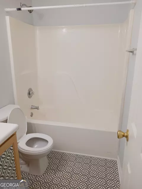 Bath - 6220 Harvard Ct, Morrow, GA 30260 photo 3 of 3