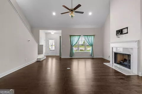 Living - 338 Lana Ln, Lagrange, GA 30241 photo 5 of 5
