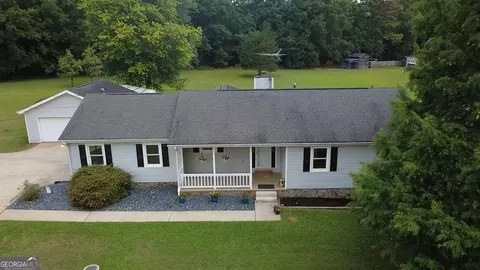 162 Price Dr W, Locust Grove, GA 30248