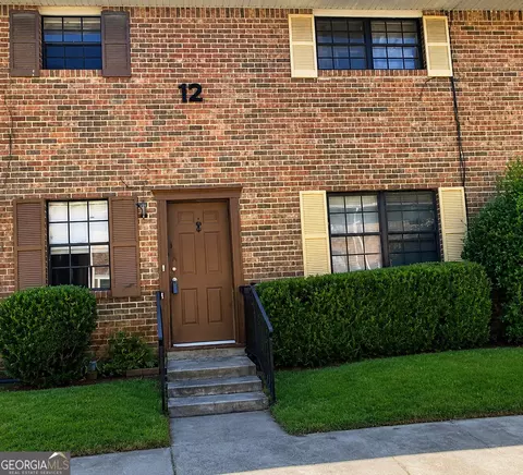 6354 Shannon Pkwy, Union City, GA 30291